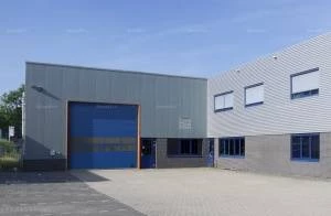 Панорамные секционные ворота DoorHan серии isd02, 3400x3100