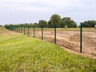 Секция Оптима из прутка 5 мм, 2535x2430 с ячейкой 55х200 цвет зеленый ral 6005