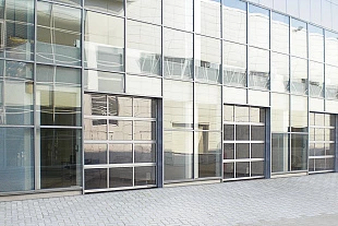 Панорамные секционные ворота DoorHan серии isd02 5000x4100 (остекление с перемычками)